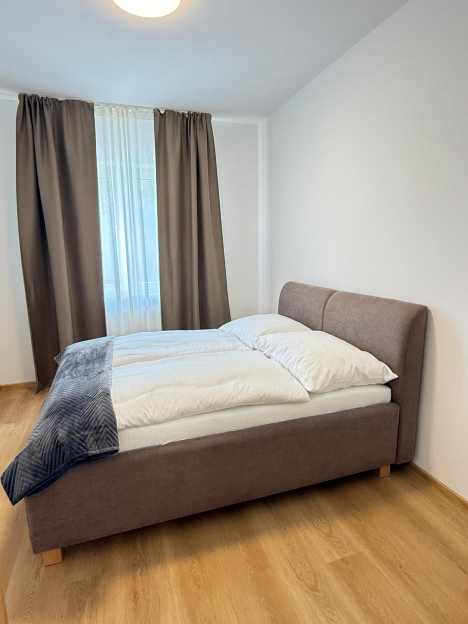 Riverside Apartment Praha Exterior photo