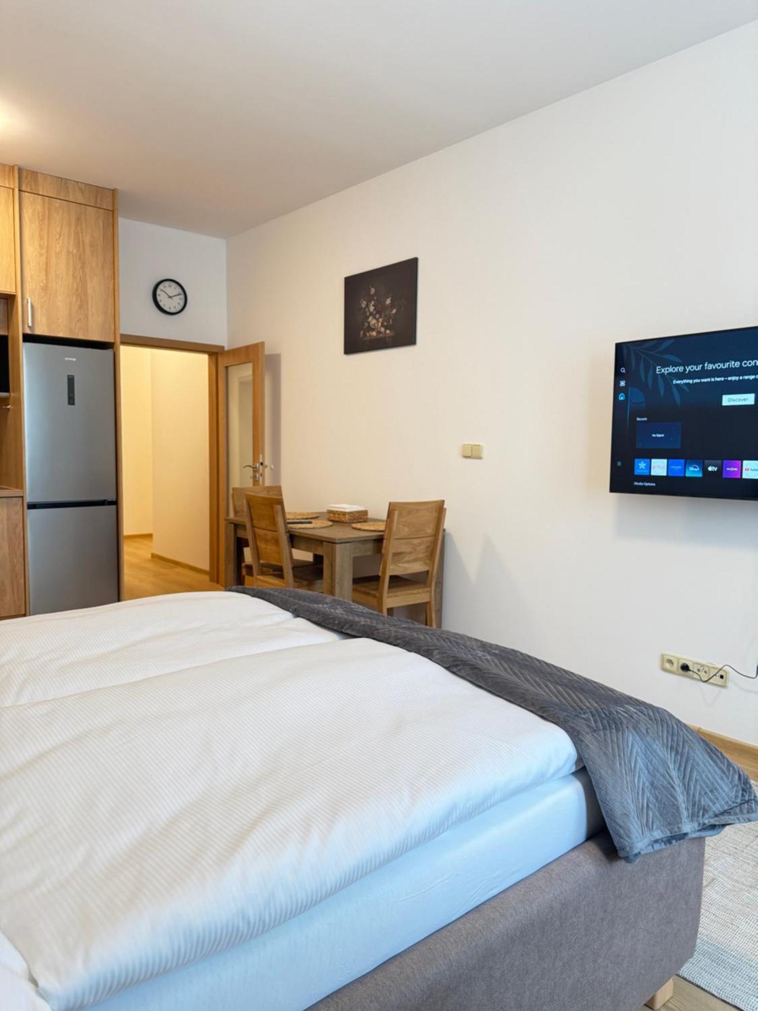 Riverside Apartment Praha Exterior photo